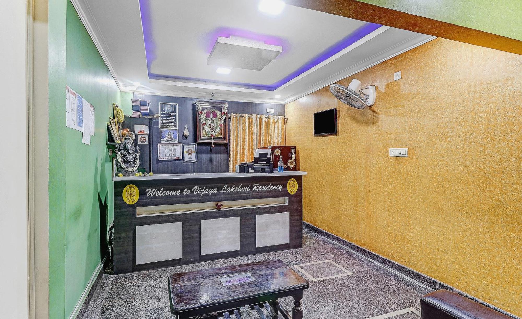 Collection O Vijaya Lakshmi Residency Near Ragigudda Sri Prasanna Anjaneyaswamy Temple Hotell Bangalore Exteriör bild